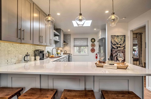 Vista Encantada Condo | Modern Bungalow w/Santa Fe Charm < 2 Mi to Plaza