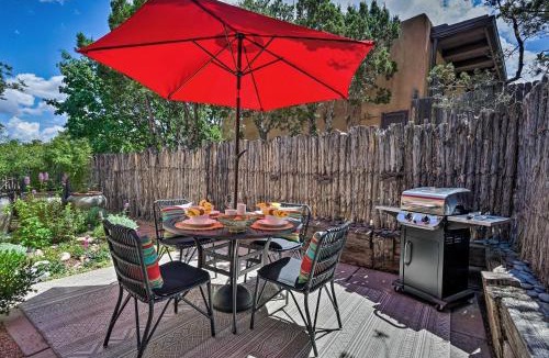 Vista Encantada House | Modern Bungalow w/Santa Fe Charm < 2 Mi to Plaza