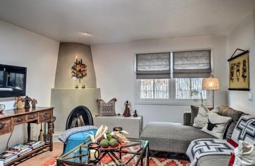 Vista Encantada House | Modern Bungalow w/Santa Fe Charm < 2 Mi to Plaza
