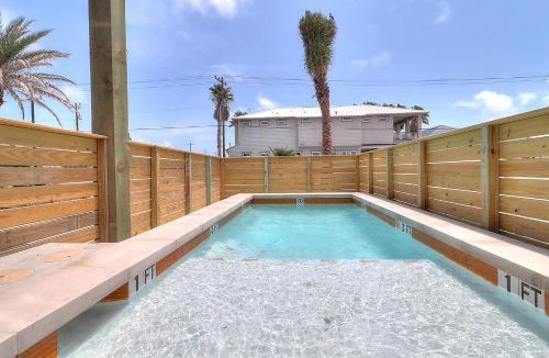 Shibui Sands House | Modern by the Sea Orange ES1430