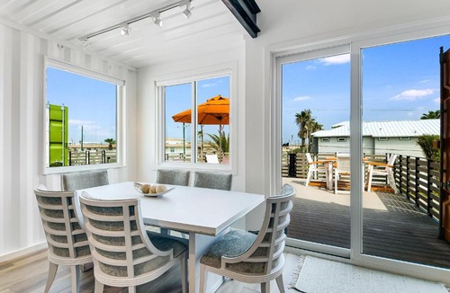 Shibui Sands House | Modern by the Sea Orange ES1430