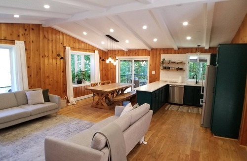 Sainte-Agathe-des-Monts Ski Chalet | Modern rustic chalet nestled in the woods