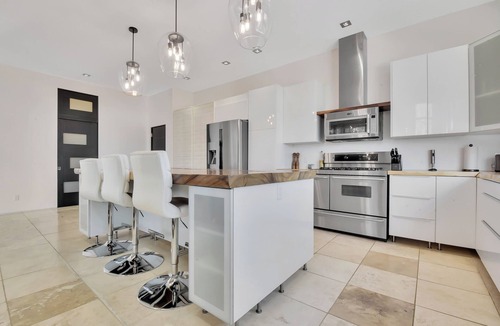Stoneham-et-Tewkesbury Ski Chalet | ~ Modern waterfront home #301615 ~