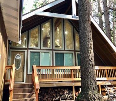 Placerville House | Modern Cabin Get Away - close to APPLE HILL