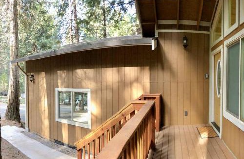 Placerville House | Modern Cabin Get Away - close to APPLE HILL