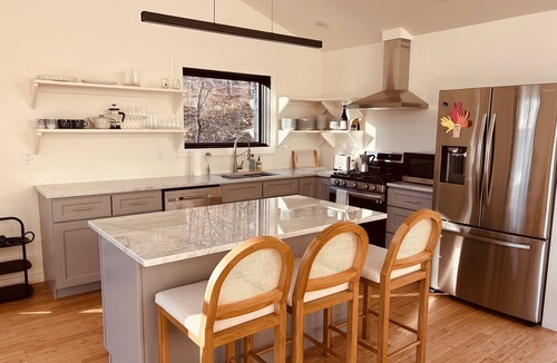 Livingston Manor House | Modern Cabin in the Woods