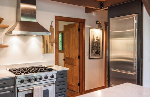 Weston Ski Chalet | Modern cabin oasis close to Stratton, Okemo, Bromley and Magic