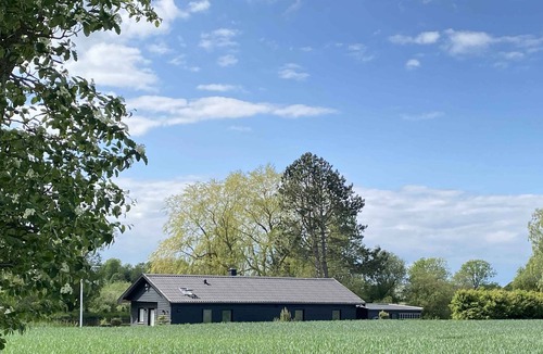 Stokkemarke House | Modern cabin on large plot with own lake