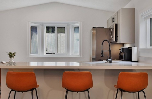 Dunsmuir Cabin | Modern Cabin (Sequoia)