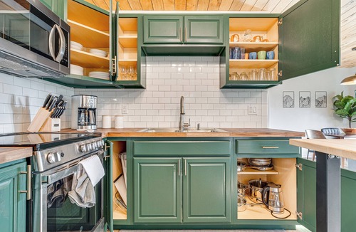 New Market Cabin | Modern Cabin w/King Bed, View, Hot Tub, Fire Pit