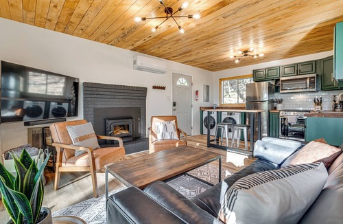 New Market Cabin | Modern Cabin w/King Bed, View, Hot Tub, Fire Pit