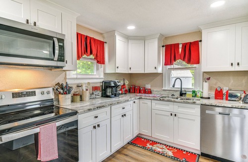 Cape Charles House | Modern Cape Charles Home: 1 Mi to Kiptopeke Beach!