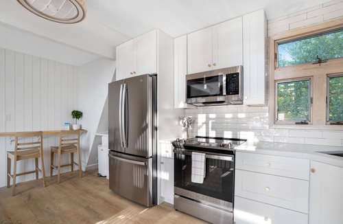 Villas House | Modern Cape May Area Waterfront Luxury Home with Beach Access