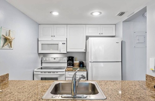 Captiva Condo | Modern Captiva Villa Residence with Great Amenities