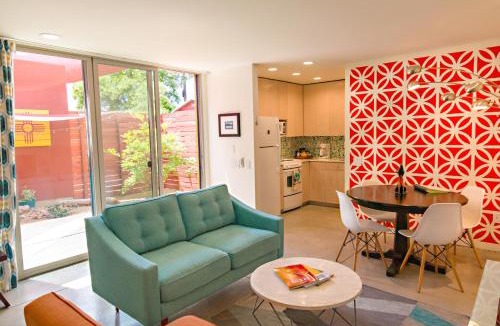 Barelas House | Modern Casita in Historic Downtown Albuquerque