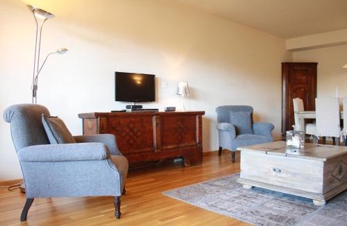 Lens Apartment | Modern & Central, Ambassadeurs