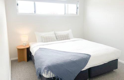 Wagga Wagga Apartment | Modern Central Retreat 2