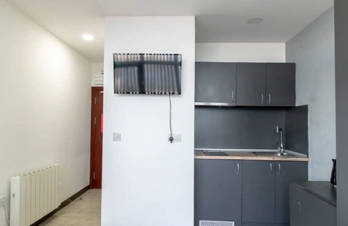 Sunderland City Centre Apartment | Modern Central Sunderland Budget Studio w Views