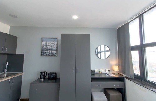 Sunderland City Centre Apartment | Modern Central Sunderland Budget Studio w Views