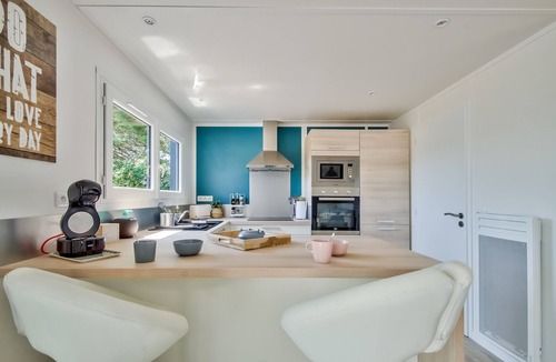 Bretignolles-sur-Mer Ski Chalet | Modern chalet for 8, residence with heated pool