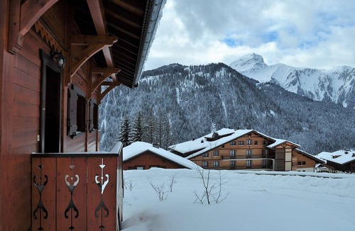 Chatel Ski Chalet | Modern chalet 10pers - close to slopes and center