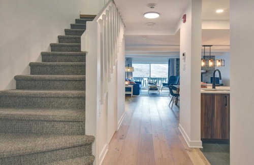 Mont-Tremblant Apartment | Modern Chalet Beautiful Lake Mountain View