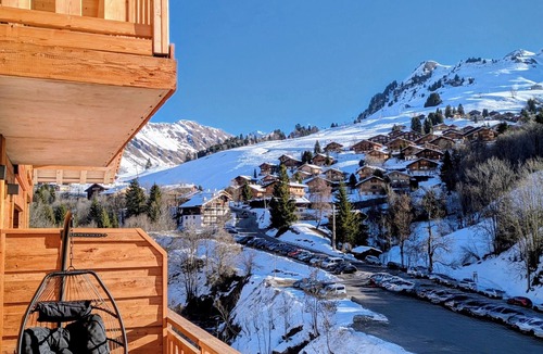 Le Chinaillon Ski Chalet | Modern chalet La Tanière with sauna in Le Chinaillon