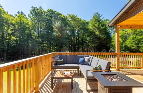 Kerhonkson Cabin | Modern Chalet w/Firepit, BBQ, Fast Wi-Fi, Deck