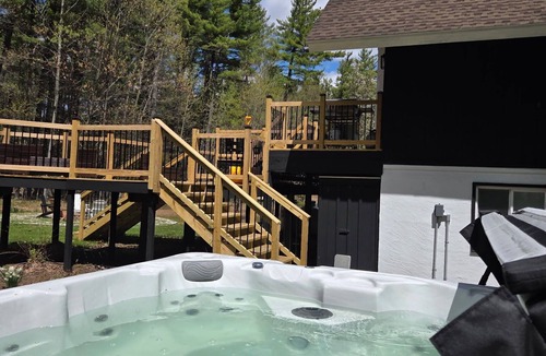 Jay House | Modern Chalet w Hot Tub & Fire Pit Near Whiteface