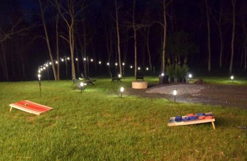Stephens City House | Modern Chalet w Hot Tub Deck & Loft Game Room