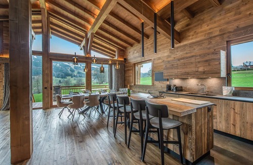 Combloux Ski Chalet | Modern chalet with indoor pool and hammam