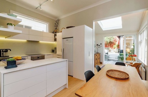 Wellington House | Modern Character Villa | Parking & Sunny Courtyard