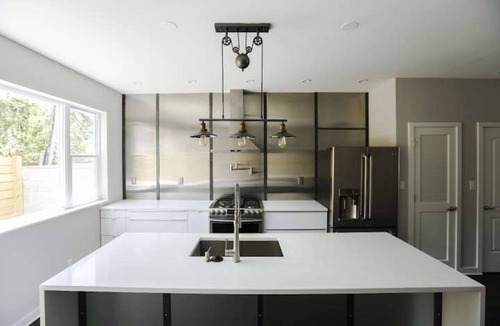 Point Breeze House | Modern, Chef's Kitchen, Rooftop Deck, 6 Beds, 3 Spa-Like Bathrooms