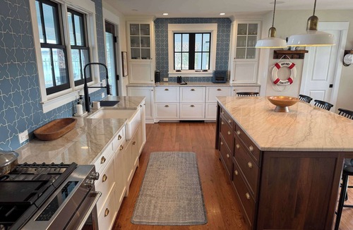 Cambridge House | Modern Chesapeake Waterfront - Heated Pool - Dock