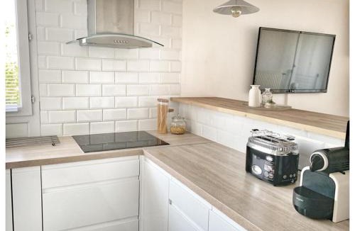 Gonesse Apartment | Modern & Chic Appartement- GoodVibes Paris