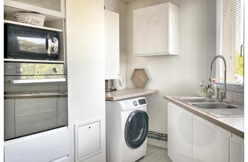 Gonesse Apartment | Modern & Chic Appartement- GoodVibes Paris