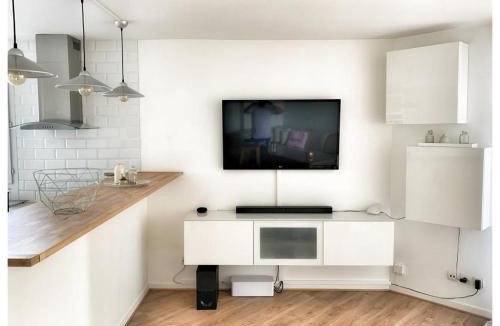 Gonesse Apartment | Modern & Chic Appartement- GoodVibes Paris