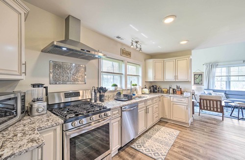 Athens House | Modern-Chic Athens Home - Fish, Ski & Swim!