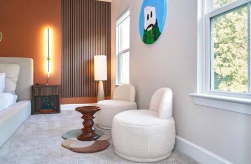 Largo Villa | Modern Chic Gateway near DC & Fedex field