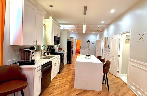 Grand Boulevard Apartment | Modern Chicago Getaway Sleeps 6 Near Downtown