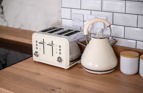 Melbourne House | Modern Chique Home : Peak District