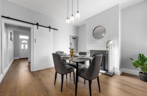 Melbourne House | Modern Chique Home Peak District