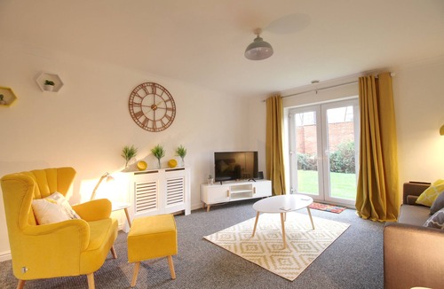 Wakefield Apartment | Modern city centre Apartment + free parking