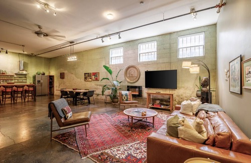 Central Business District Apartment | Modern City Loft Downtown Lynchburg VA LYH HUGE