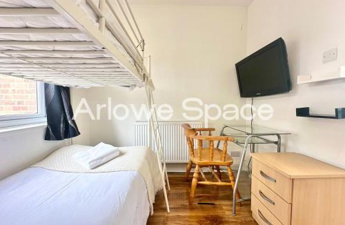 Fryent Apartment | Modern Classic 3-Bedroom Flat