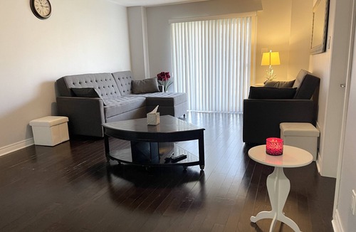 Scarborough Apartment | Modern Clean 1 Bedroom Apartment with Free Parking