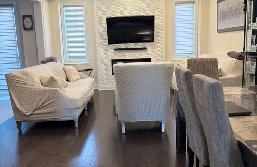Sharon House | Modern, Clean place, Free Parking, Quiet Area, New! Super Clean Stay, Near Parks