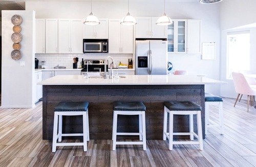 Superstition Springs House | Modern & clean home with lake view