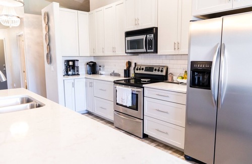 Superstition Springs House | Modern & clean home with lake view
