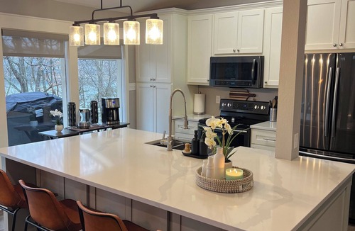 Cherokee Village House | Modern, clean, lakefront home with fire pit, grill kayaks & so much more. ⭐️⭐️⭐️⭐️⭐️